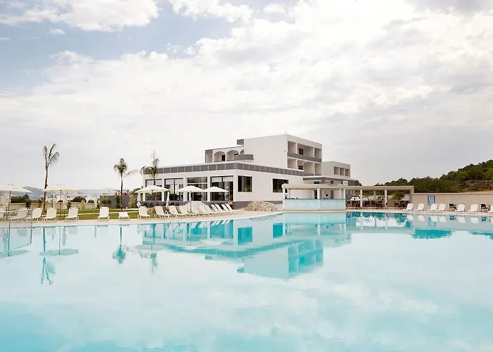 Evita Resort Hotel 4*